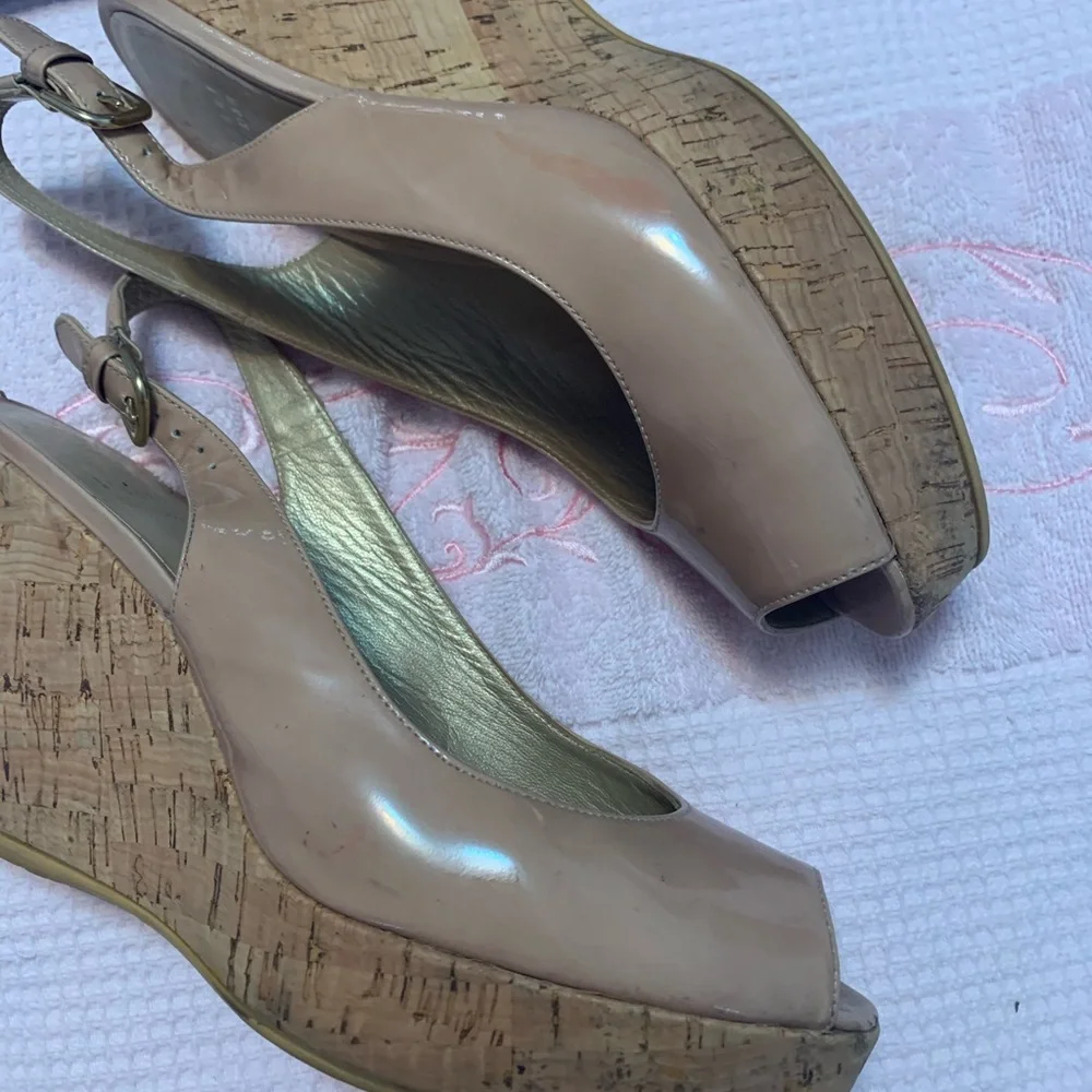 Stuart Weitzman Jean Patent Wedge Sandals - Picture 7 of 13